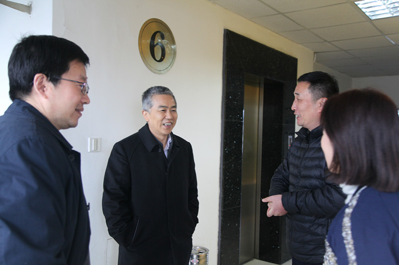 集團公司領(lǐng)導(dǎo)新春上班第一天走訪看望干部職工