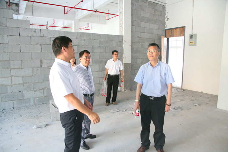 省國(guó)資委外派監(jiān)事會(huì)方建平主席調(diào)研信聯(lián)鋼廠