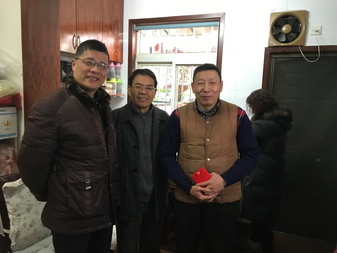 集團公司黨委委員副總經(jīng)理徐旭陽走訪慰問信聯(lián)鋼鐵困難黨員