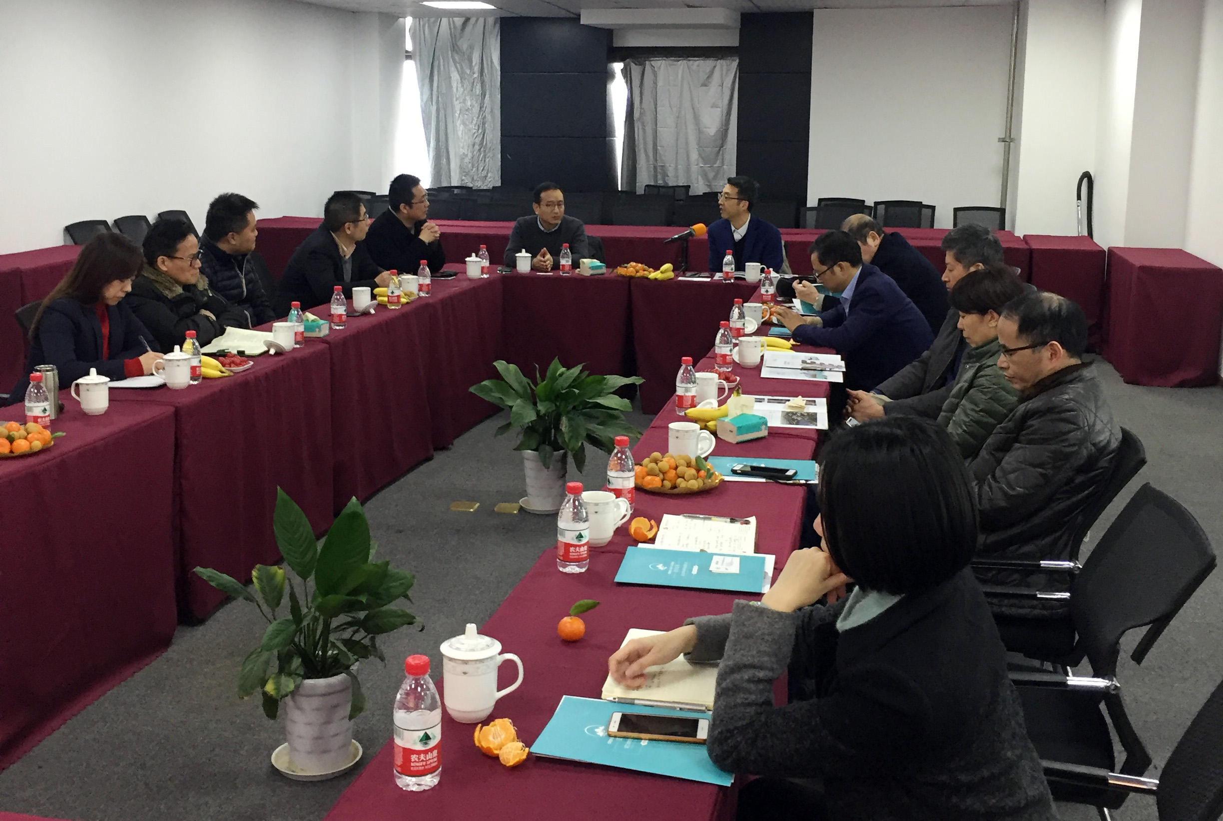 集團(tuán)公司副總經(jīng)理吳敏一行赴浙江大學(xué)創(chuàng)新技術(shù)研究院醫(yī)養(yǎng)結(jié)合研究中心考察交流