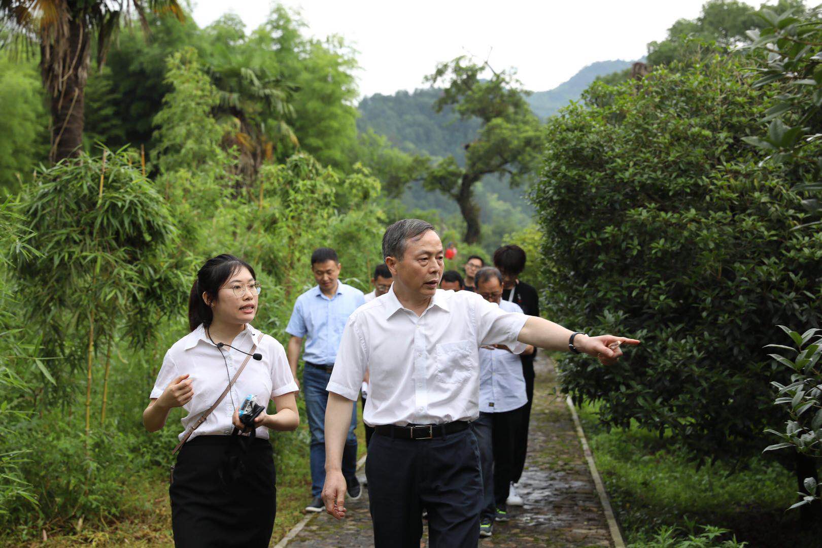 省二輕集團(tuán)“村企結(jié)對”助力消薄走出新路子！