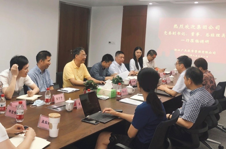 省二輕集團(tuán)黨委副書記、董事、總經(jīng)理吳敏赴廣杰公司調(diào)研