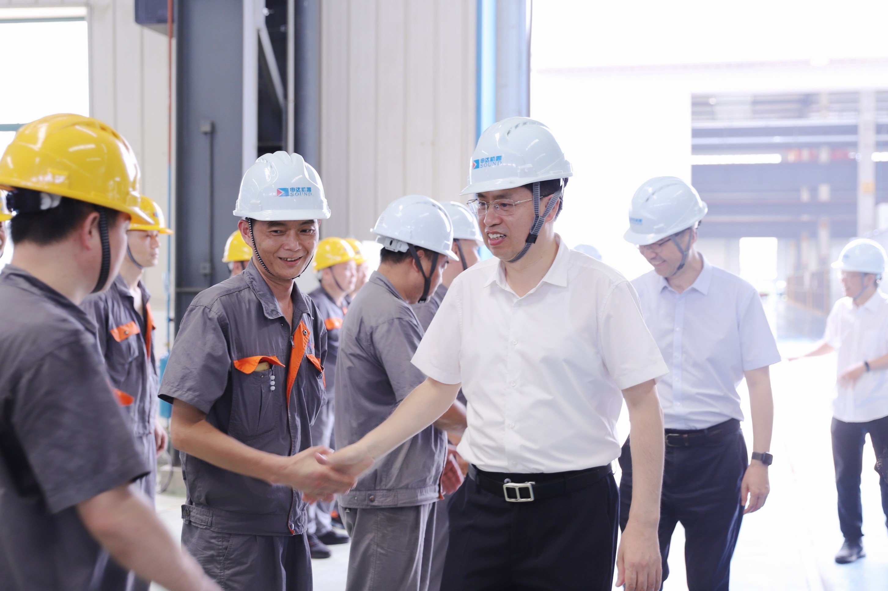 集團(tuán)公司黨委書記、董事長楊勝杰一行赴申達(dá)機器公司開展主題教育調(diào)研 傳達(dá)貫徹省委十五屆三次全會精神