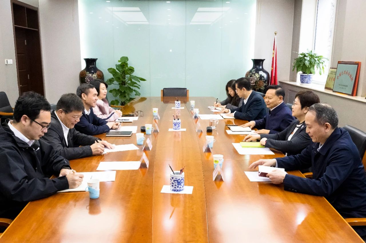 孫哲君帶隊走訪中國輕工業(yè)聯(lián)合會、中華全國手工業(yè)合作總社